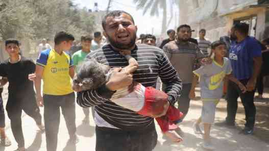 4 مجازر و60 شهيدا خلال 24 ساعة في غزة