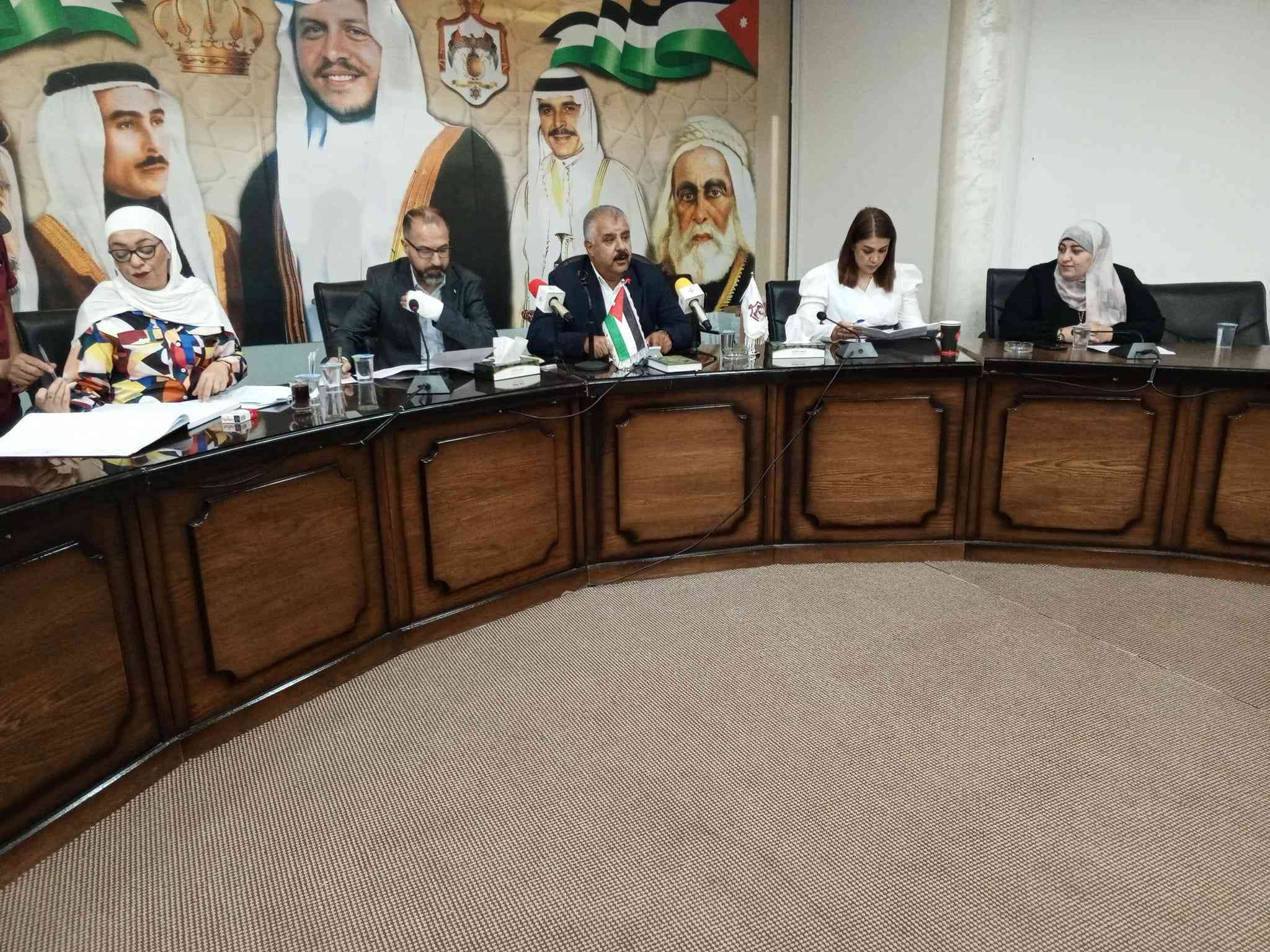 جلسة ساخنة لمجلس محافظة إربد ومطالبات بفصل أعضاء