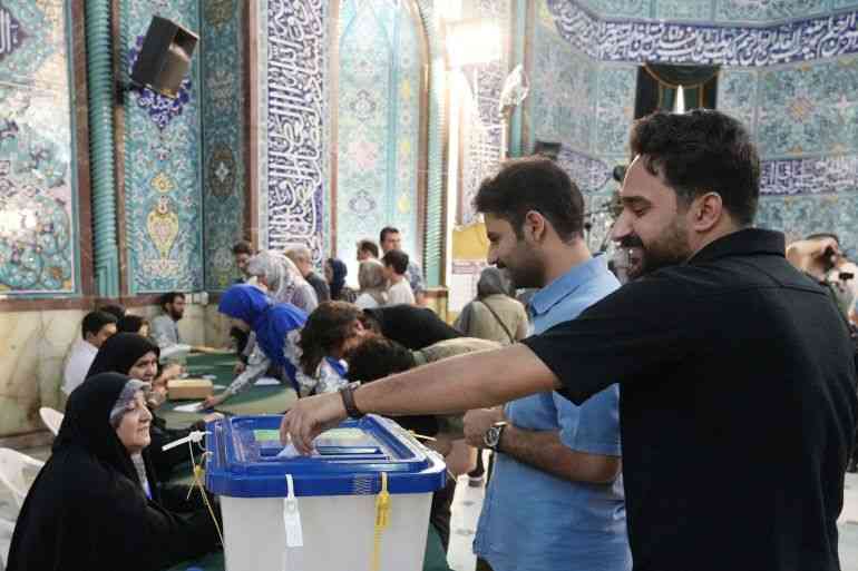 انتهاء التصويت وإغلاق مراكز الاقتراع في الانتخابات الإيرانية