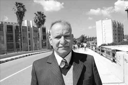 وفاة أستاذ الإعلام السابق في جامعة اليرموك شفيق ربابعة