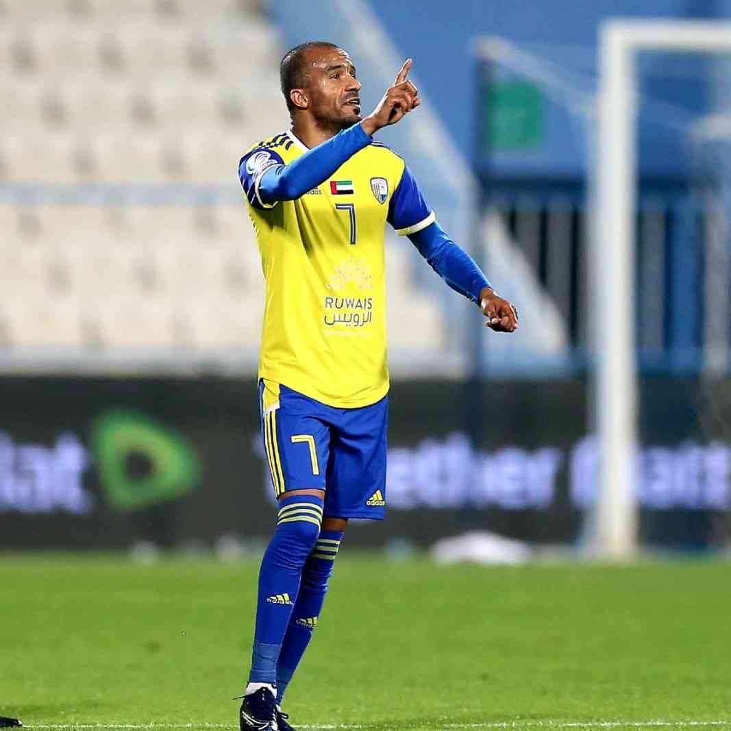 ياسين البخيت يتلقى عرضين للعب بدوري نجوم قطر